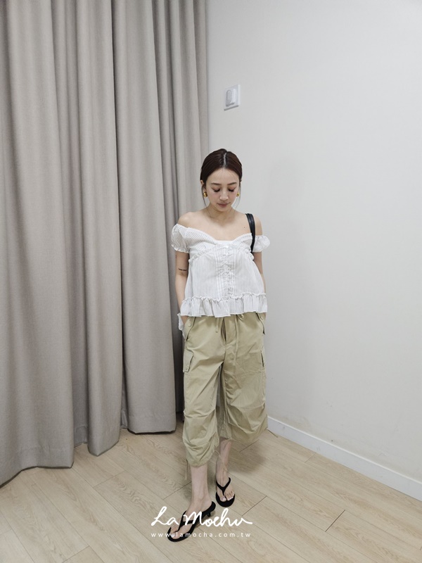 條紋美背排扣蕾絲上衣